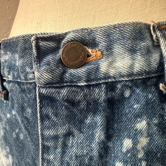 Wrangler High waisted jean shorts - Picture 4 of 5